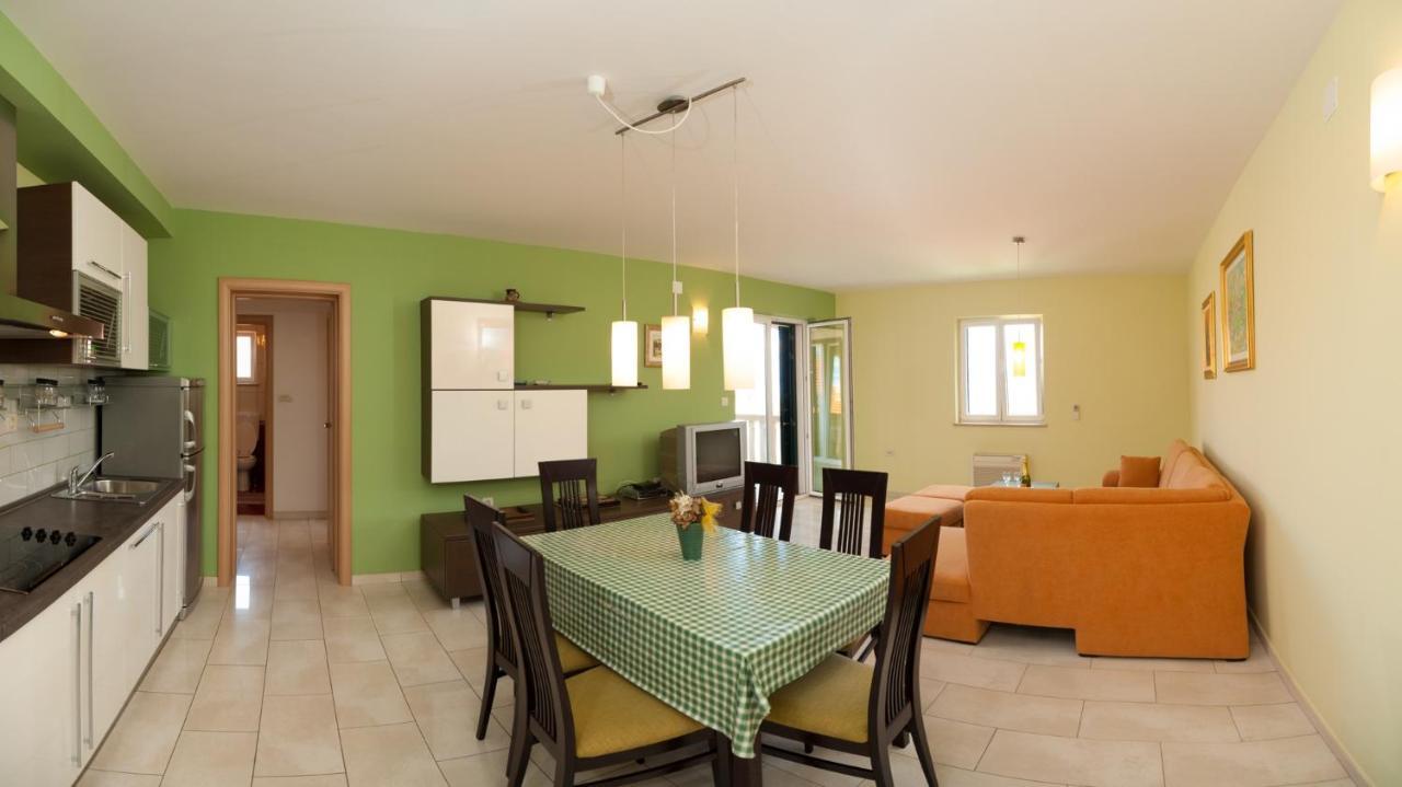 Apartments By The Sea Postira, Brac - 15242 المظهر الخارجي الصورة