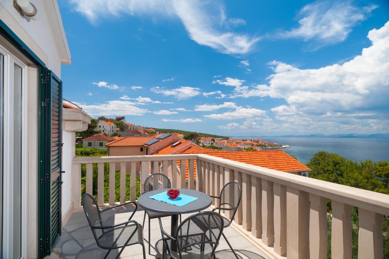 Apartments By The Sea Postira, Brac - 15242 المظهر الخارجي الصورة