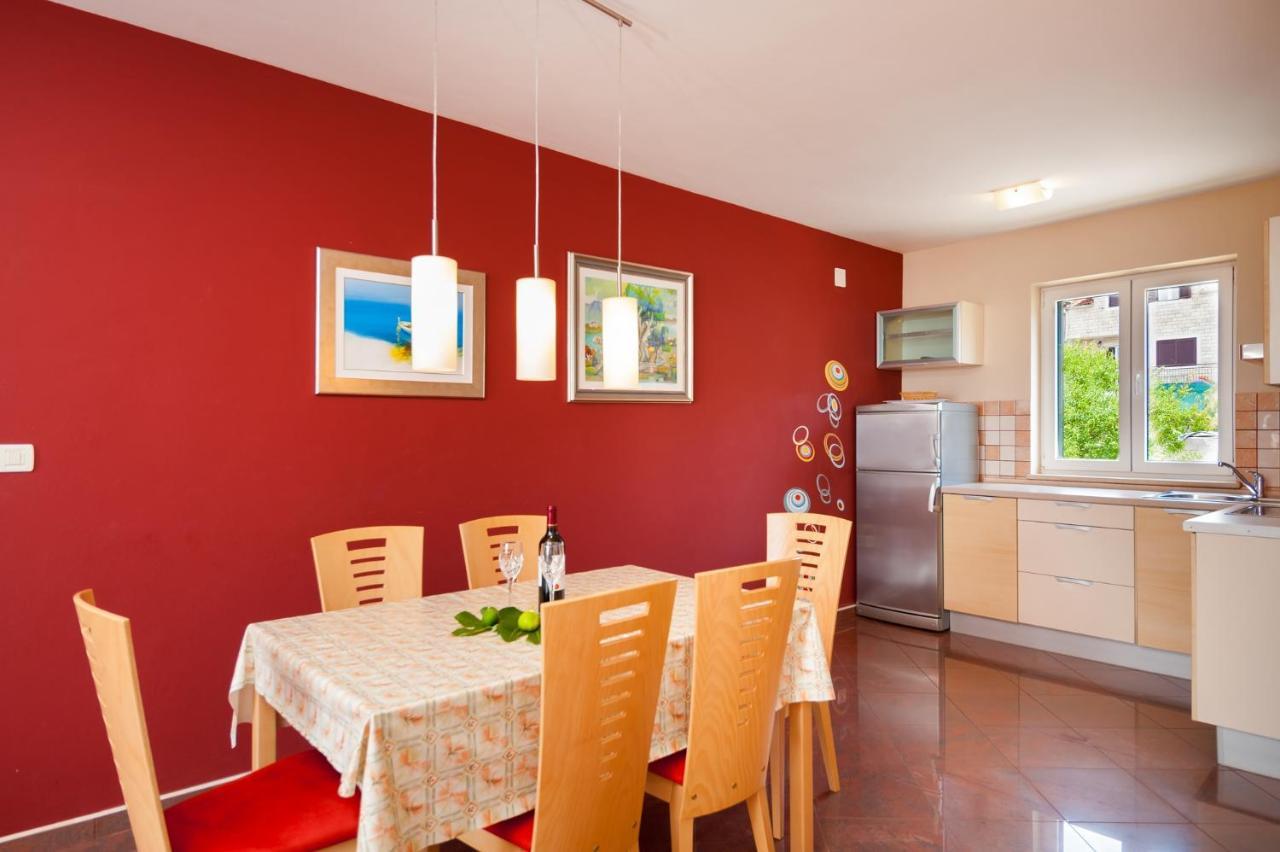 Apartments By The Sea Postira, Brac - 15242 المظهر الخارجي الصورة